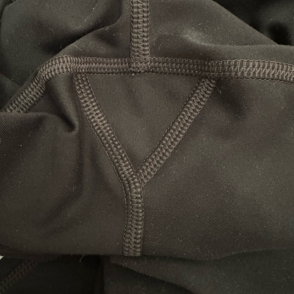 Girlfriend Collective Black Leggings with Pockets - Picture 7 of 7